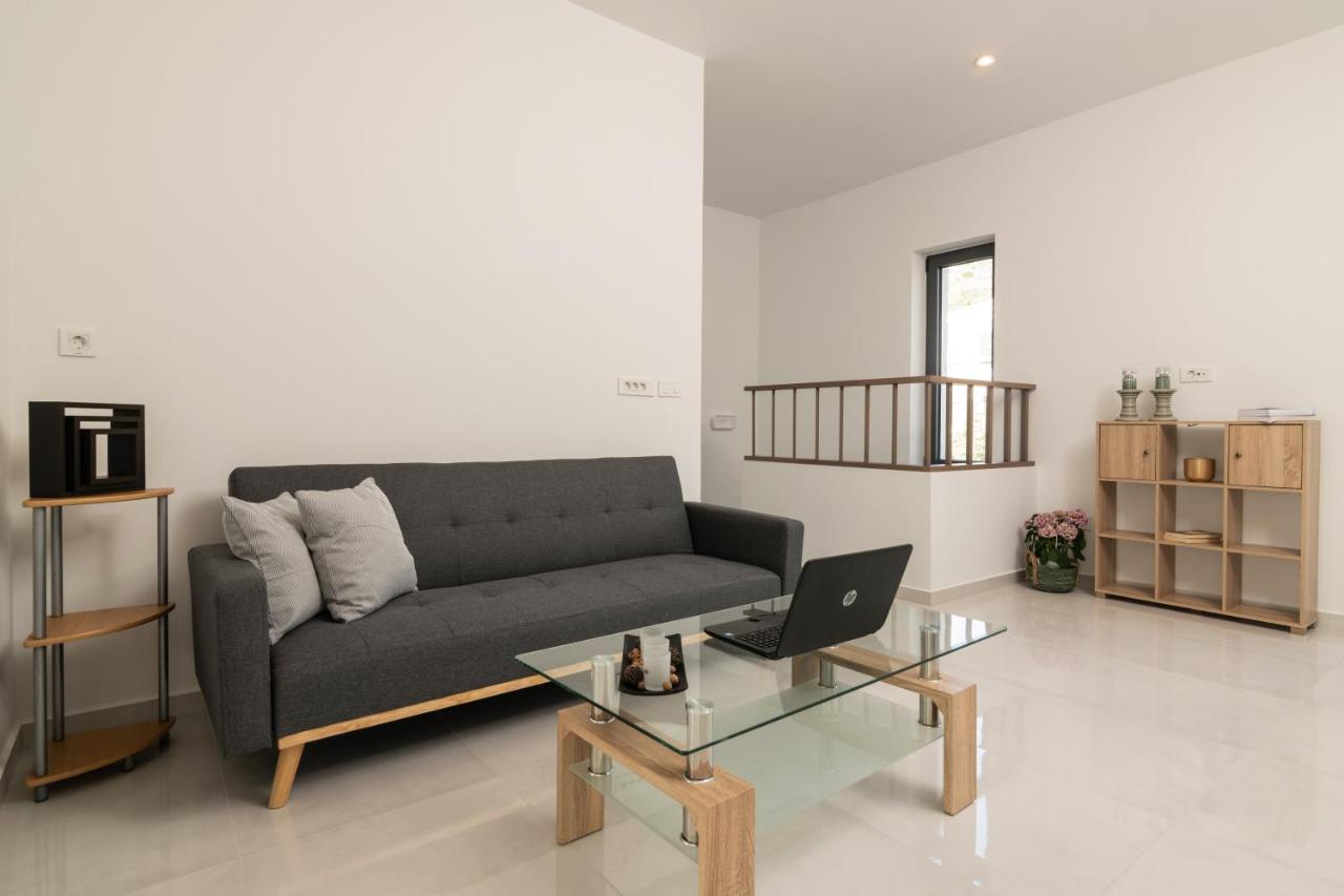 Solis Ortus Villa! Kalamákion Extérieur photo