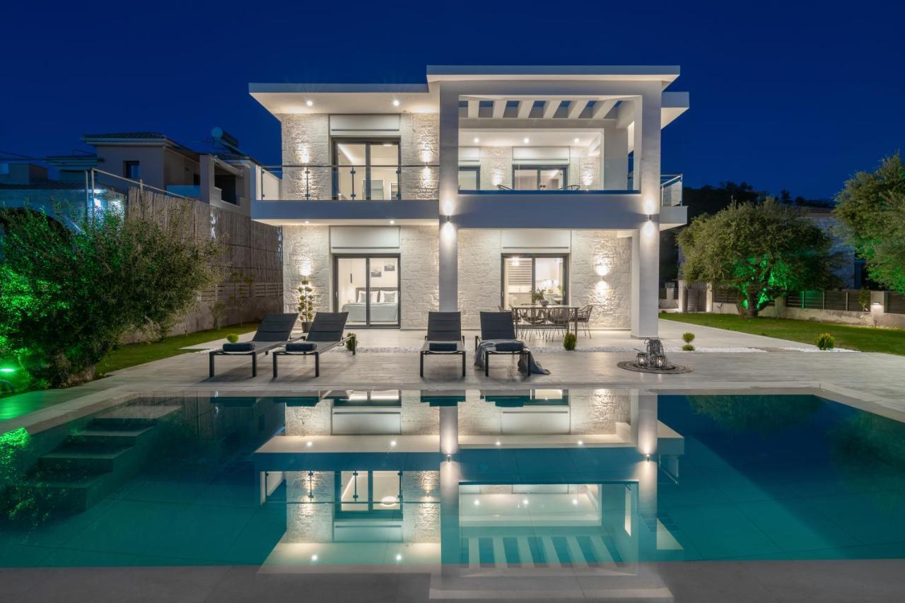 Solis Ortus Villa! Kalamákion Extérieur photo