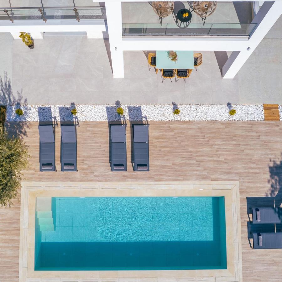 Solis Ortus Villa! Kalamákion Extérieur photo